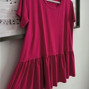 entro Fuchsia Short-Sleeve Ruffle-Hem Tunic